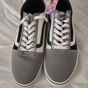 Vans Men's Black, White, and Gray Lace-Up Sneakers